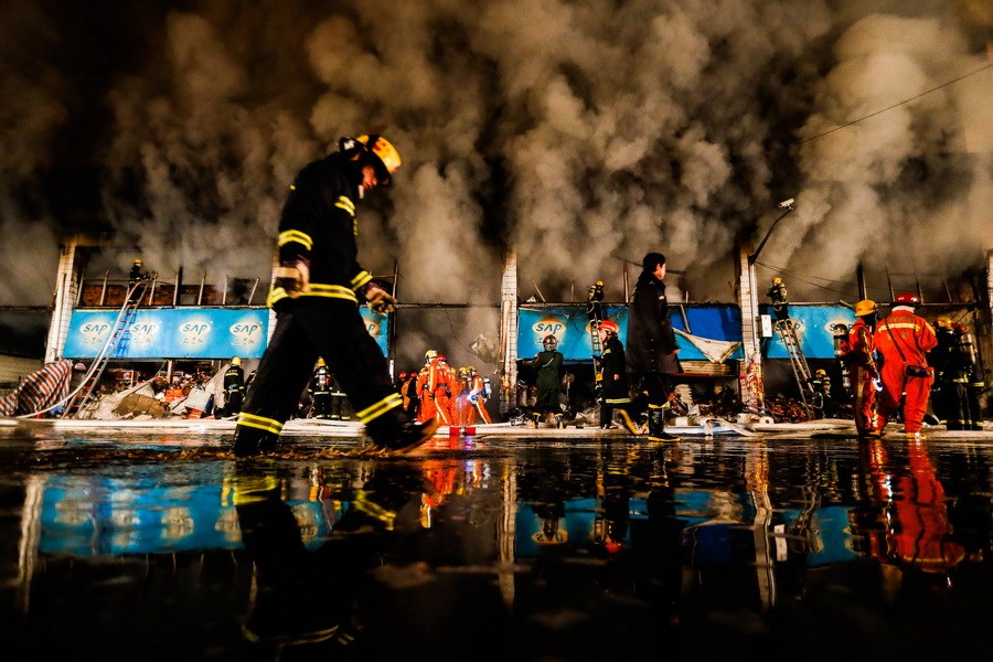 上海一農產品批發(fā)市場大火