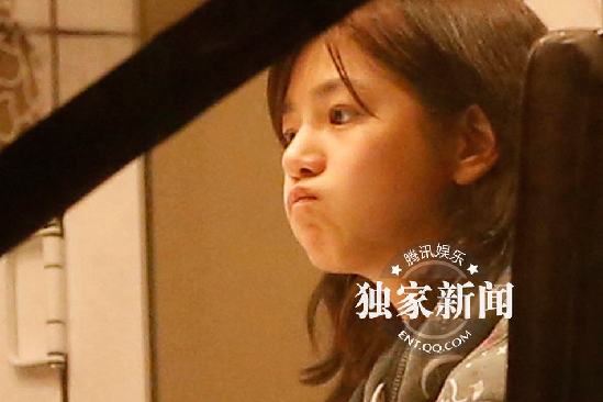 每日追星：陳妍希會(huì)陳可辛嘟嘴賣(mài)萌