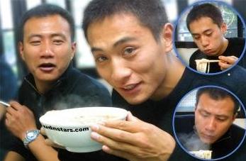 劉燁《藍(lán)宇》舊照被翻 愛子諾一太帥遭小女孩偷吻