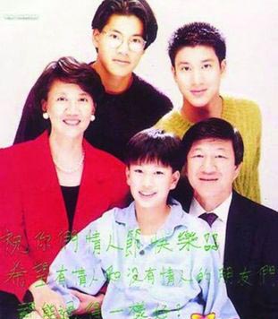 明星顯赫家世背景揭秘:柯藍(lán)祖父是開國(guó)元?jiǎng)?組圖)