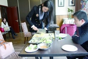 媒體揭秘富豪相親會:有人出300萬要求找處女