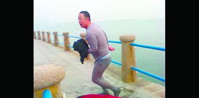 勇士冒嚴寒跳海救人 勇士冒嚴寒跳海救人