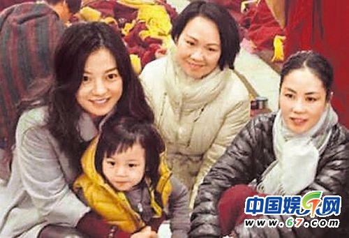 王菲與佛友聚會合影