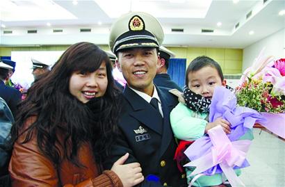 護(hù)航雄鷹凱旋 護(hù)航雄鷹凱旋