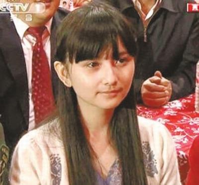 借力央視春晚，即使坐在臺(tái)下，也有可能走紅。兔年春晚，坐在臺(tái)下一言未發(fā)的漫畫家夏達(dá)被攝影師的鏡頭幾次對(duì)準(zhǔn)，清純的外表瞬間抓住眾多網(wǎng)友的心，更被封為“春晚最美女觀眾”。