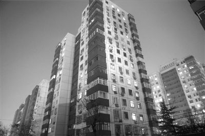 北京中關(guān)村902號(hào)樓。本報(bào)記者潘之望攝