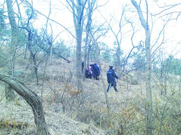 男子浮山打泉水磕斷鼻梁 滿(mǎn)面鮮血昏倒