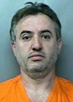 罪犯庫吉蒂姆·尼卡加已被關(guān)進監(jiān)獄，攝像頭記錄下了他和狗發(fā)生性關(guān)系的過程。