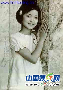 鄧麗君誕辰60周年 不愛(ài)紅妝愛(ài)軍裝重溫昔日美艷照