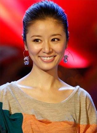 揭蛇年年終獎(jiǎng)出手闊綽的明星老板：黃曉明送員工豪車