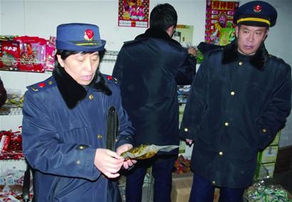 點(diǎn)心過期咋處理？賣到農(nóng)村小賣部！