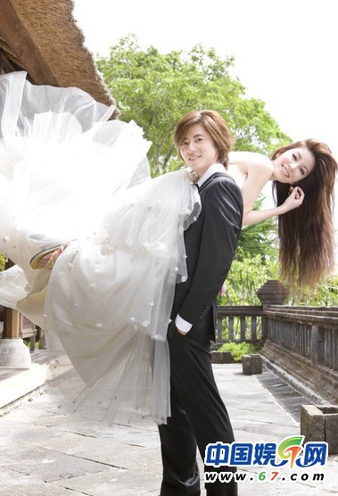 許維恩與前夫Alex昔日恩愛(ài)照