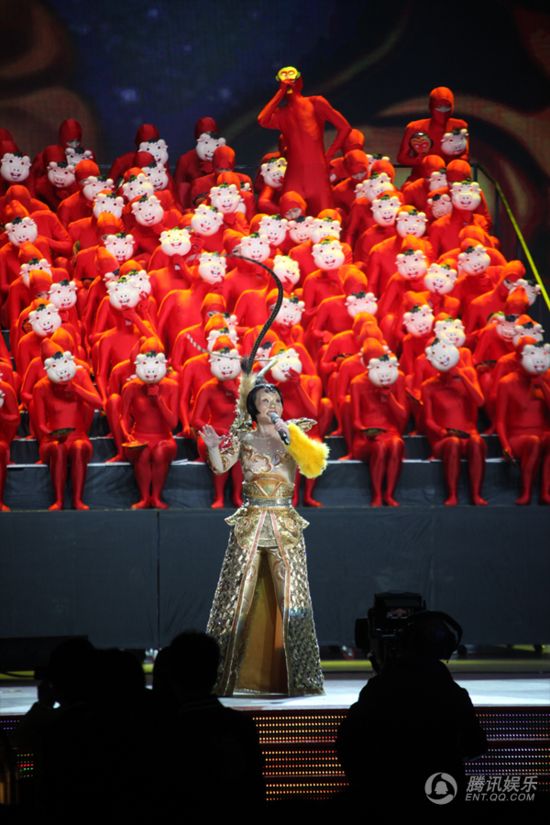 龔琳娜悟空造型雷翻網友 再獻神曲