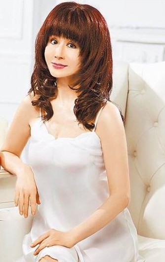 潘迎紫新廣告尺度大開。