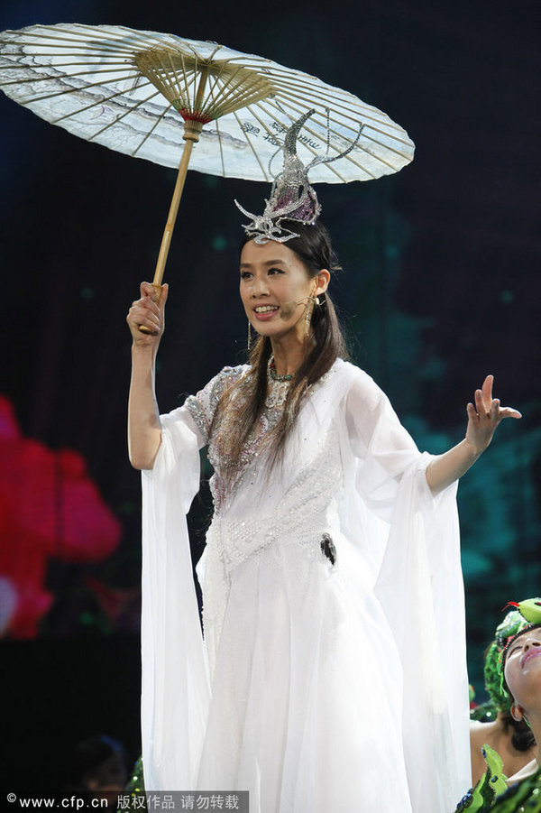 明星雷人辟邪造型盤點(diǎn) 奪人眼球