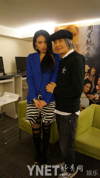 周星馳回吻舒淇再示愛(ài)