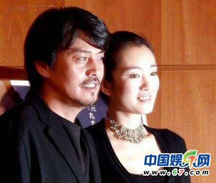 鞏俐坎坷情史揭秘 戲里甘當(dāng)?shù)谌邞蛲饧賾蛘孀?組圖)