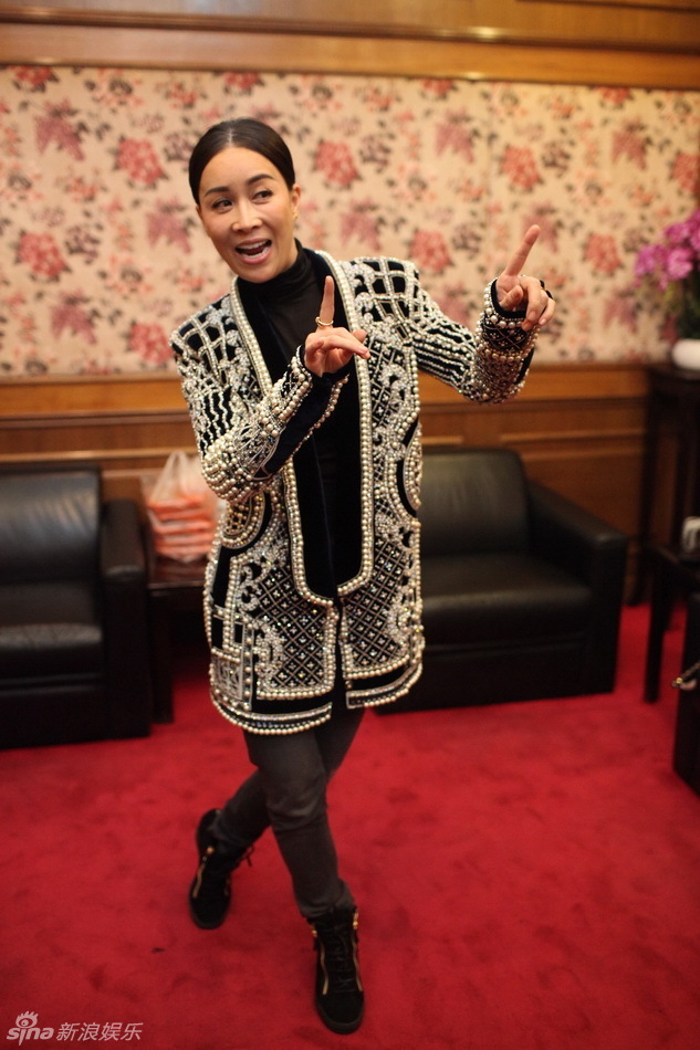 眾星亮相后臺(tái)