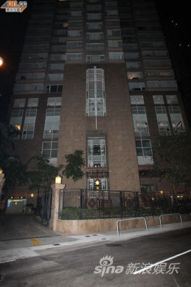 楊冪劉愷威同居 飛回香港給劉愷威父親拜年