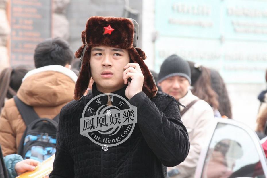 2013藝考外場(chǎng)曝光 考生相貌如“重慶選美”翻版湯唯吸睛