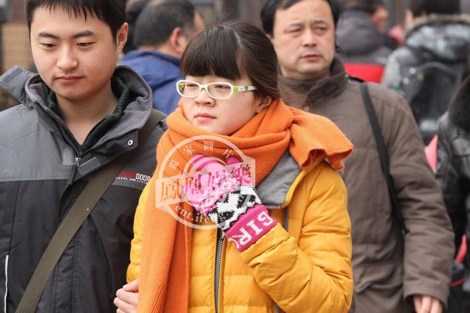 2013藝考外場(chǎng)曝光 考生相貌如“重慶選美”翻版湯唯吸睛