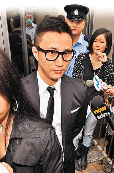 明星情侶當街爭吵內(nèi)幕：高圓圓質(zhì)問趙又廷未果甩手走人