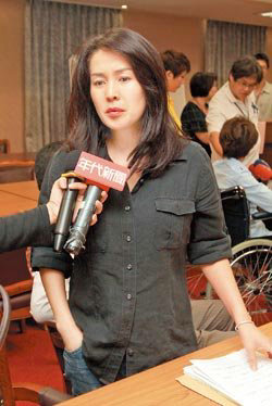 揭秘臺灣藝人的生存實況：被潛、被虐、被賣肉！