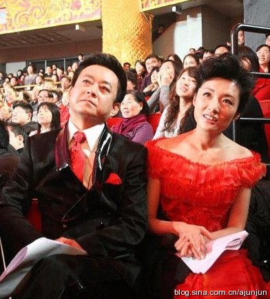 董卿歷任男友曝光 都是高富帥啊