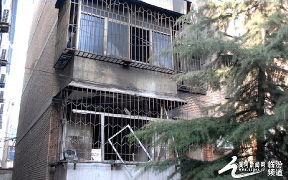 山西一地稅局家屬院爆炸 官員女兒?jiǎn)噬? 山西一地稅局家屬院爆炸 官員女兒?jiǎn)噬?