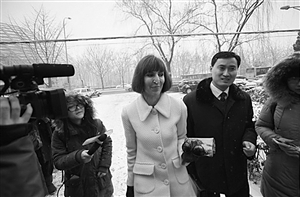 2月3日,KIM及其律師出席庭審