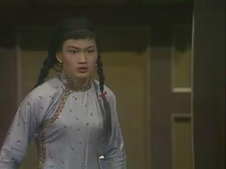 雷人明星無(wú)底線 被這造型嚇尿了