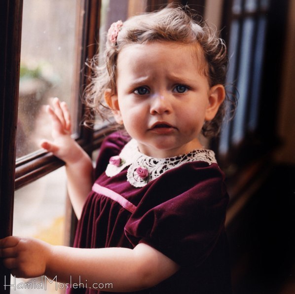 邁克爾杰克遜罕見(jiàn)家庭照曝光 慈父溫馨抱兒女