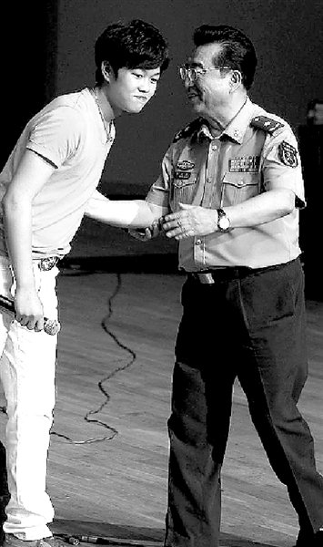 夢鴿研究生未畢業(yè)懷孕生子 網友質疑李天一年齡