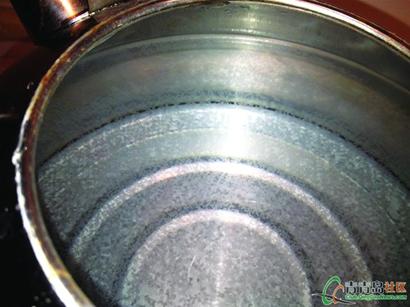 200項(xiàng)檢測把關(guān)自來水 兩大水庫原水總氮超標(biāo) 200項(xiàng)檢測把關(guān)自來水 兩大水庫原水總氮超標(biāo)