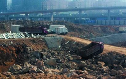 風(fēng)聲緊，大貨集體“趴窩”歇腳