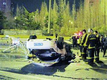 車開太快？不，車“飛”得太低