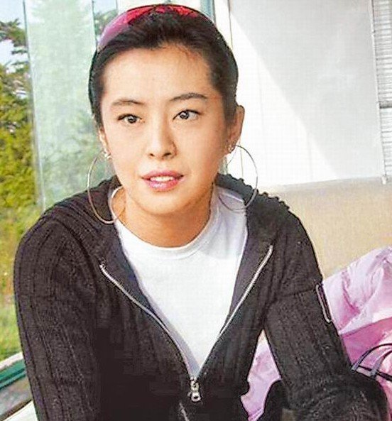 傳46歲王祖賢息影11年將復(fù)出 獲160萬(wàn)酬勞赴港