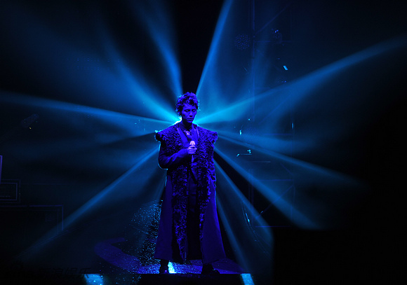 陳坤開個唱表情惡搞玩高低眉 李連杰李娜現身