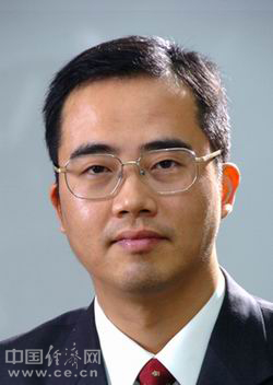 汪夔萬，男，漢族，重慶萬州人，1971年10月生，研究生，工學(xué)博士，1992年8月參加工作，1992年6月加入中國(guó)共產(chǎn)黨。