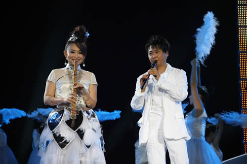 文章初戀女友曝光 揭明星大學時戀愛那些事