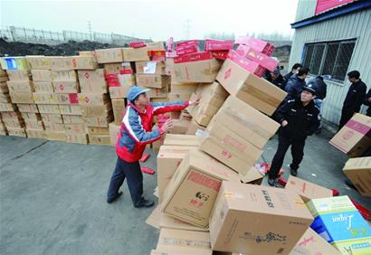 我市昨銷毀一批假冒卷煙 970萬支假煙送進(jìn)熱電廠焚燒發(fā)電3000度 我市昨銷毀一批假冒卷煙 970萬支假煙送進(jìn)熱電廠焚燒發(fā)電3000度