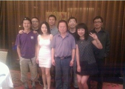 42歲楊鈺瑩復(fù)出撈金秀美腿 10年前紅樓絕版艷照曝光