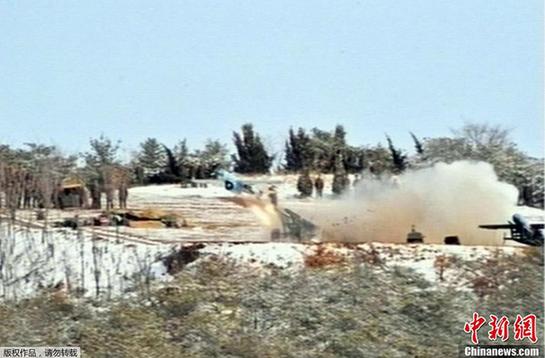 金正恩視察朝鮮地對(duì)空導(dǎo)彈發(fā)射演練