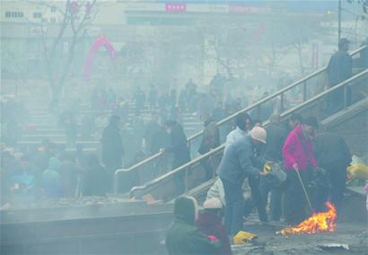 清明節(jié)祭掃迎首個高峰