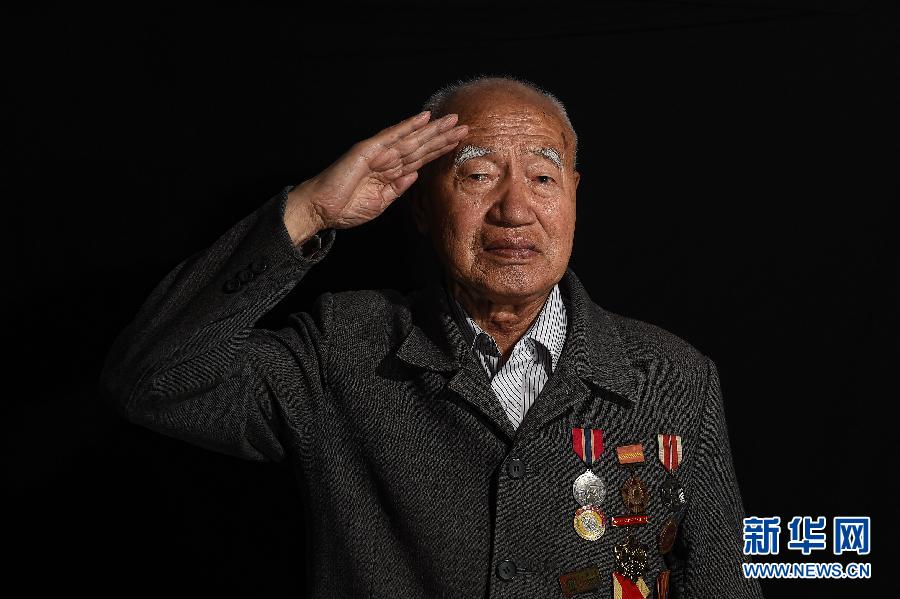 （抗戰(zhàn)勝利70周年）（2）敬禮，老兵！