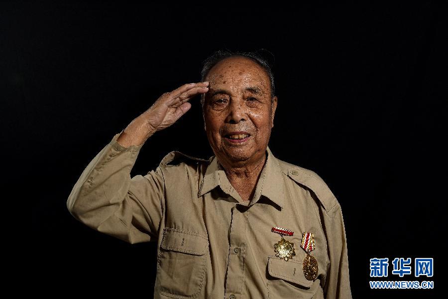 （抗戰(zhàn)勝利70周年）（3）敬禮，老兵！