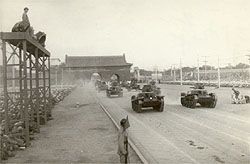 1949年開國(guó)大典閱兵(組圖)