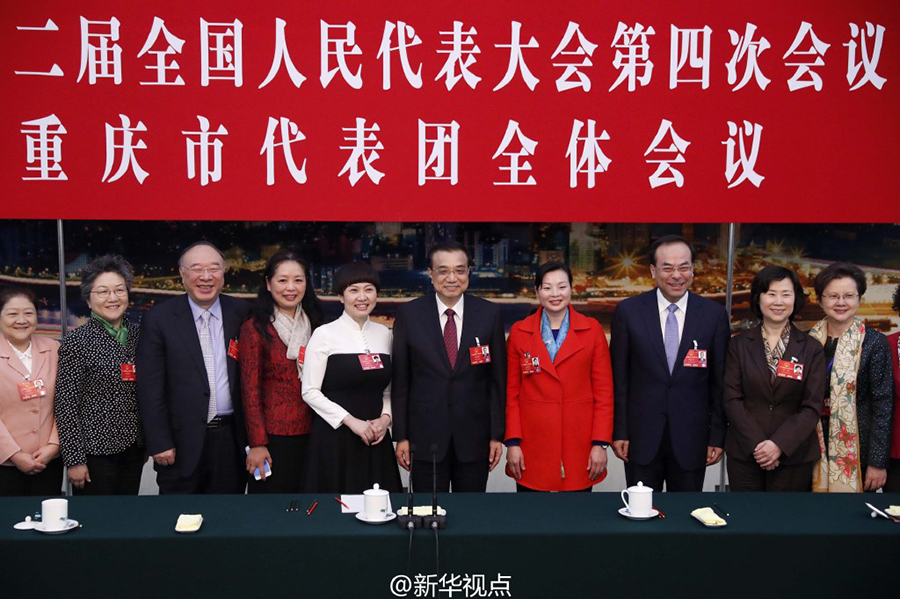 李克強(qiáng)向兩會(huì)女代表委員致三八婦女節(jié)問候